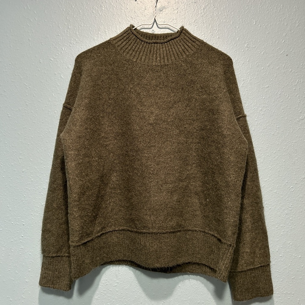 Women's Green Sweater